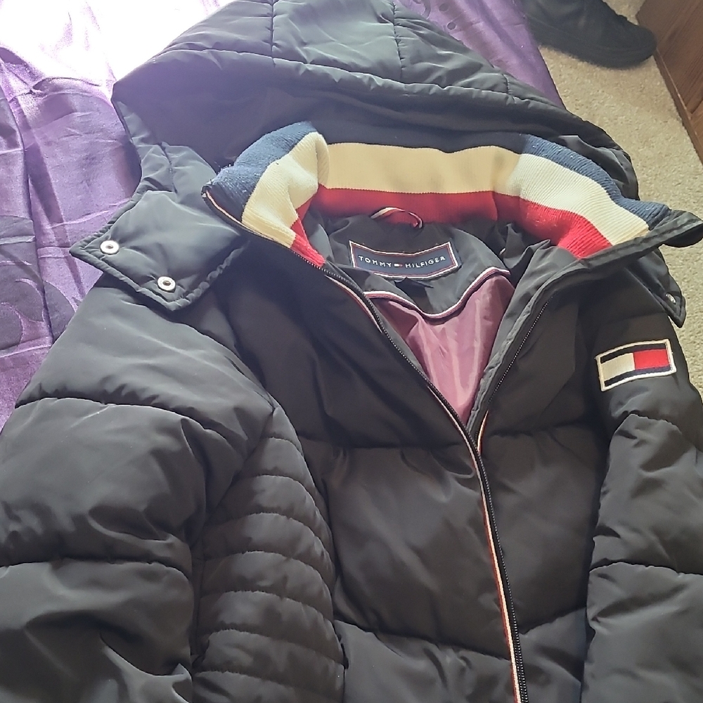 Tommy Hilfiger Black Hooded Jacket with Tricolor Lining